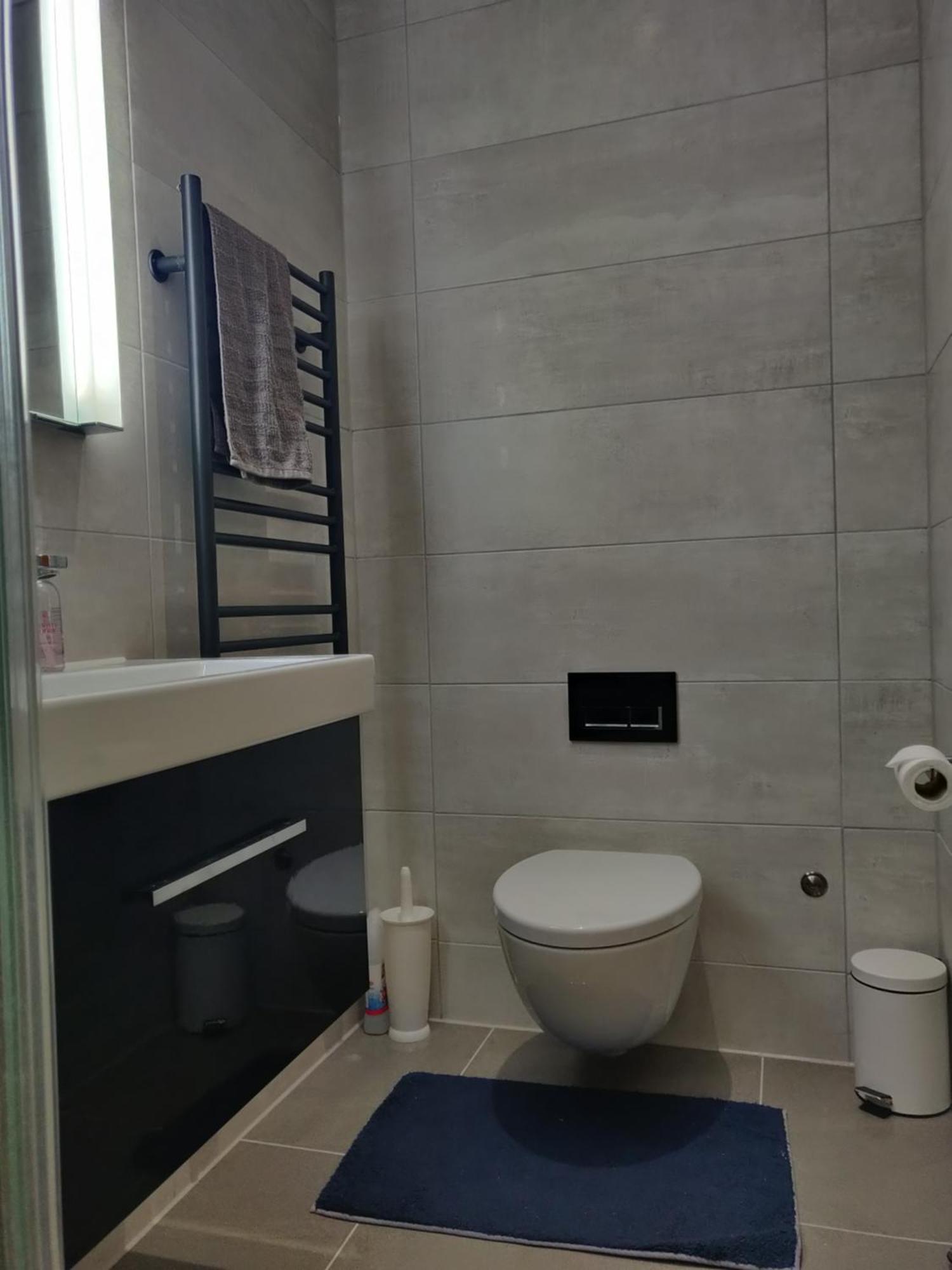 Allen Ridge Hythe  Oda fotoğraf